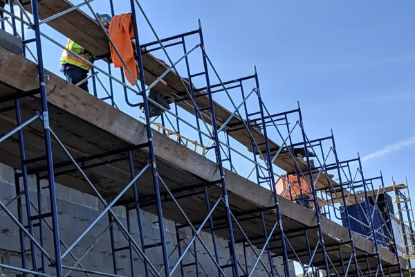 Heavy-duty scaffold platforms by Modesto Scaffolding Rental for masonry and framing.